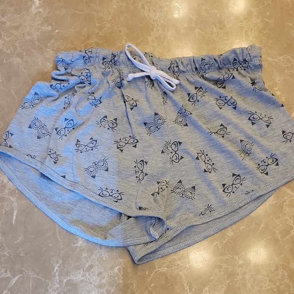 Gray Athletic Shorts with Elastic Waistband and Lightweight Cat Motif Fabric, M
